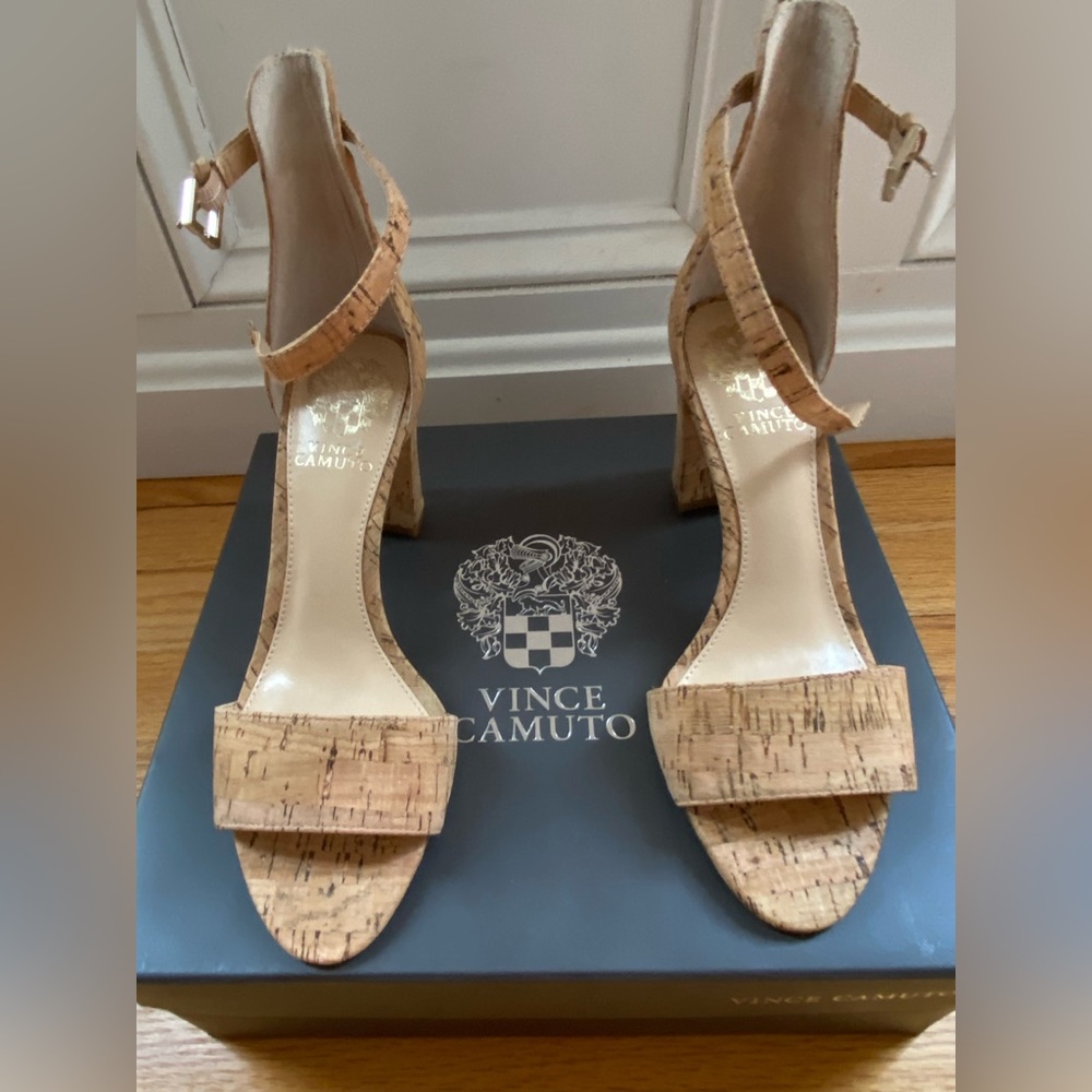 NEW!! Vince Camuto Corlina Ankle Strap Sandal Natural Cork Size 5.5